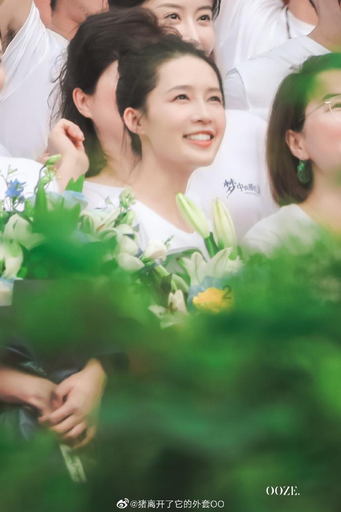 莫言是怎么获得诺贝尔奖的？他的人生是怎么样的？